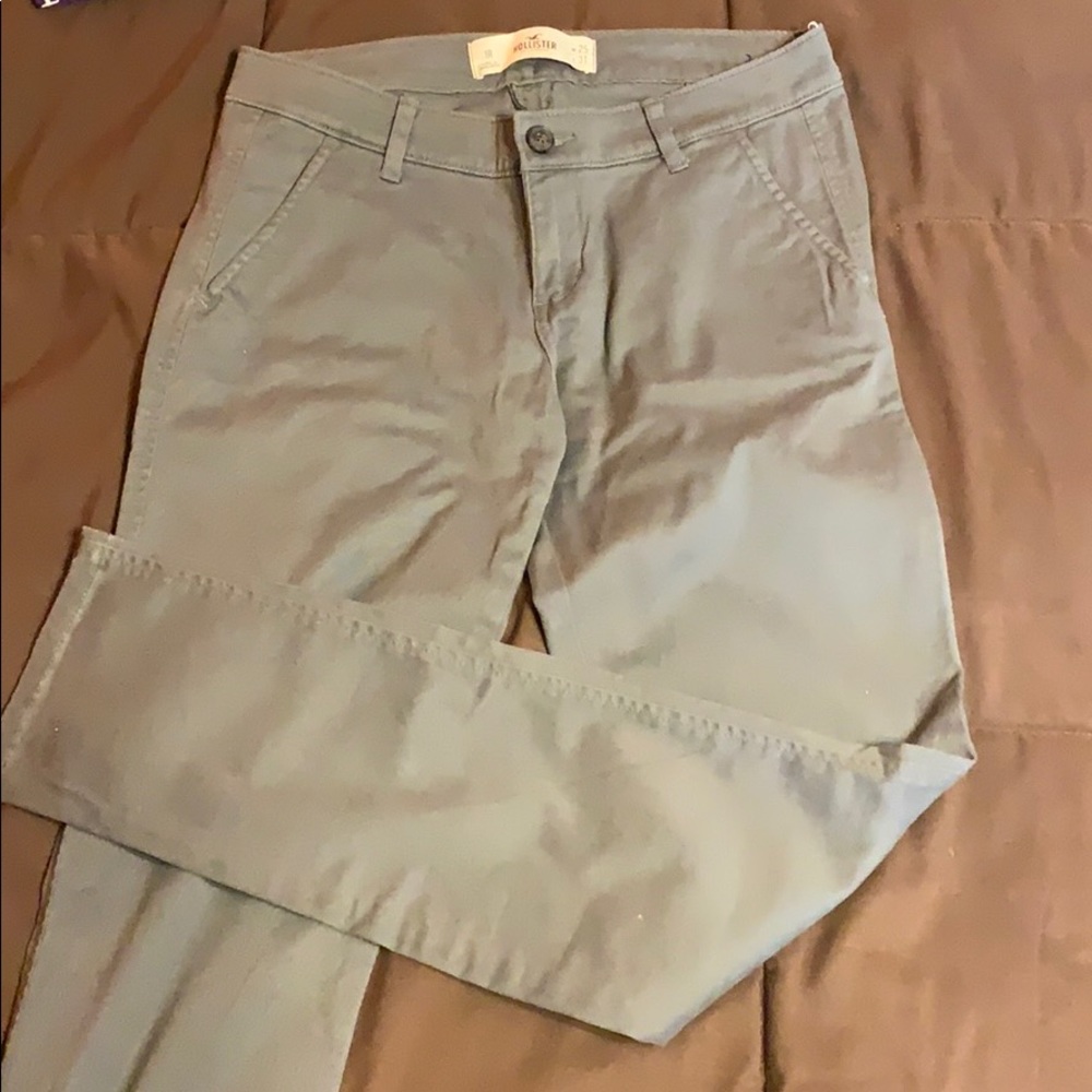 Hollister size 1R chino pant, NWOT